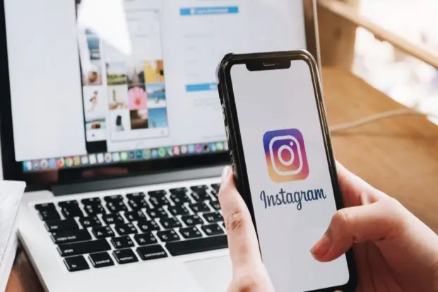 Meta Bidik Google dengan Mesin Pencari Berbasis AI
