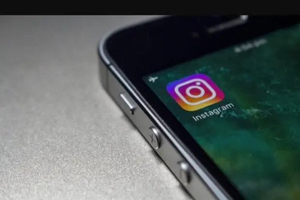 Instagram Rilis Fitur Baru: Bagikan Lokasi Real-Time dan Kustomisasi DM