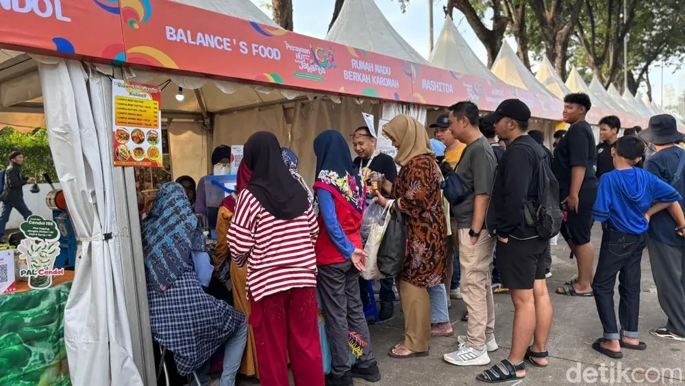 Jamkrida Jakarta Meriahkan HUT Jakarta di Lapangan Banteng, Tawarkan Produk Unggulan
