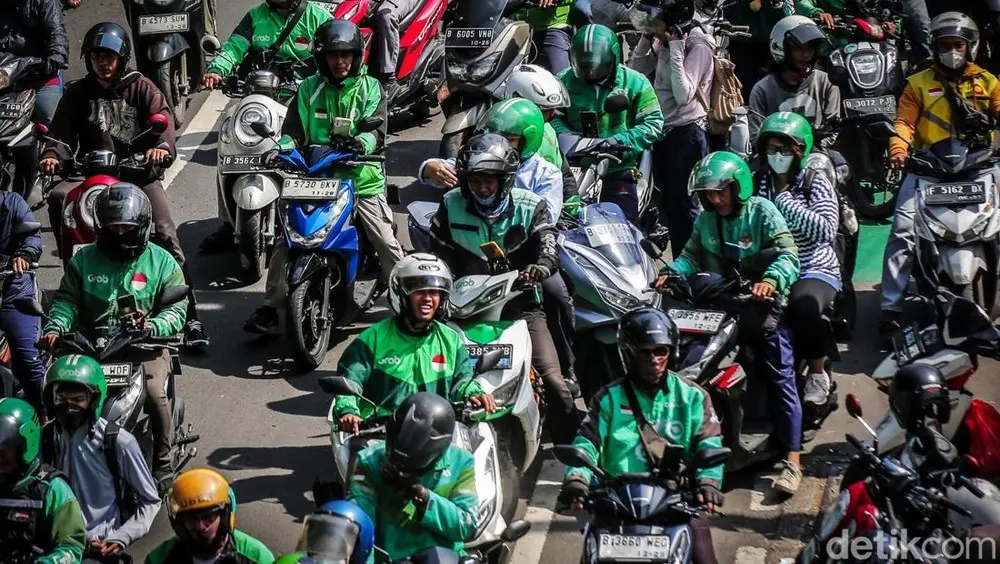 Bonus Lebaran Jutaan Rupiah Mengalir ke Driver Ojol