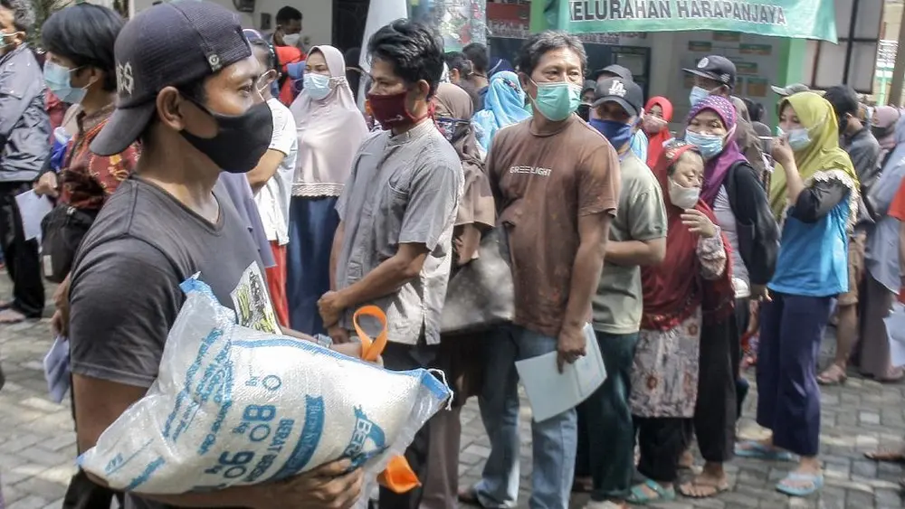 Bansos Beras 10 Kg: Prabowo Ingatkan Agar Harga Gabah Petani Tak Terpuruk