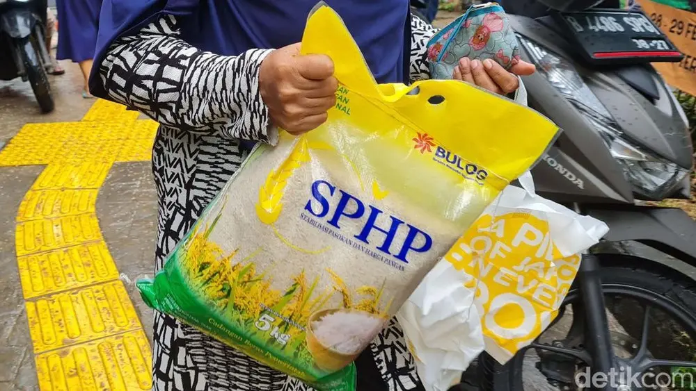 Beras SPHP Mulai Diguyur, Bansos Beras Menyusul