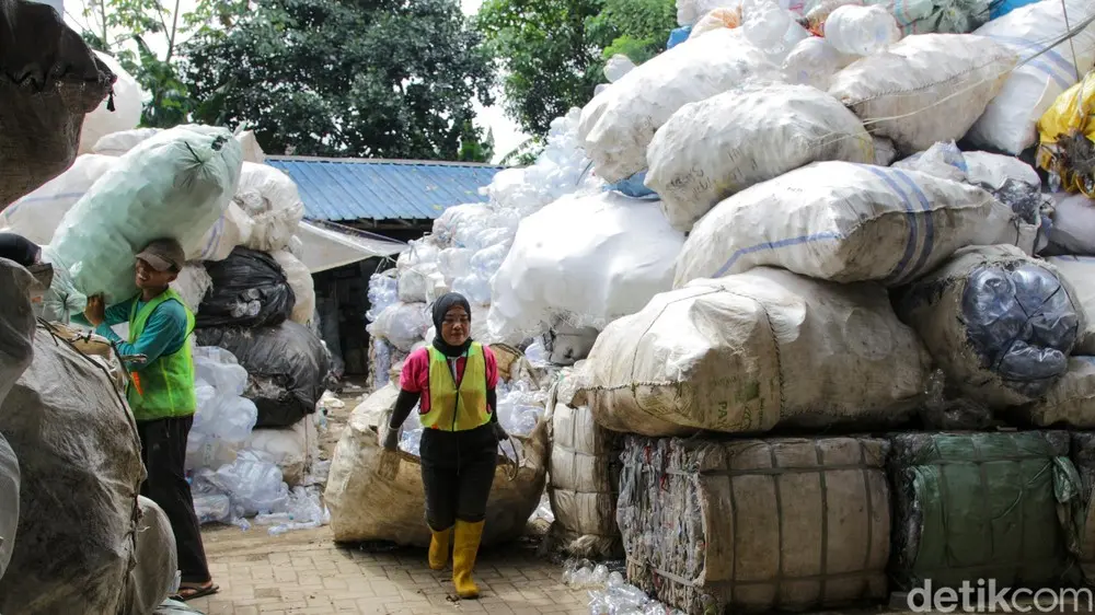 Koperasi Pemulung Tangsel Ubah Sampah Jadi Cuan, Raup Omzet Miliaran Rupiah