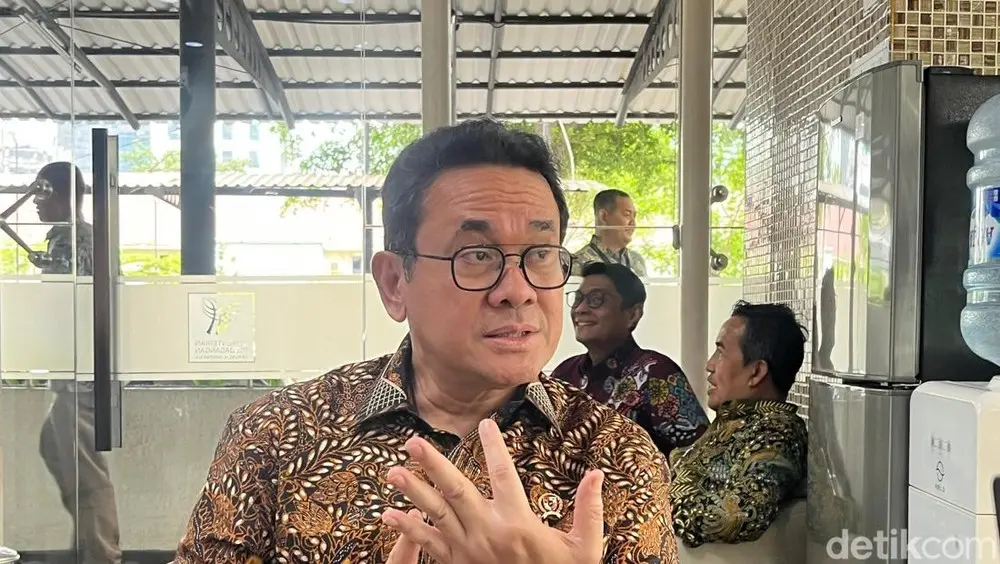 Mendag Perketat Pengawasan Importir untuk Berantas Baju Bekas Ilegal