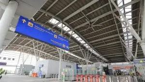 Stasiun Jadi "Hotel Dadakan": KRL 24 Jam, Mungkinkah Jadi Solusi?