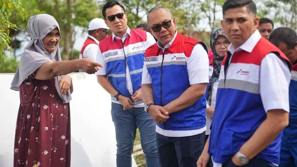 Dirut PGN Turun Langsung Serahkan Bantuan Bencana di Aceh & Sumut