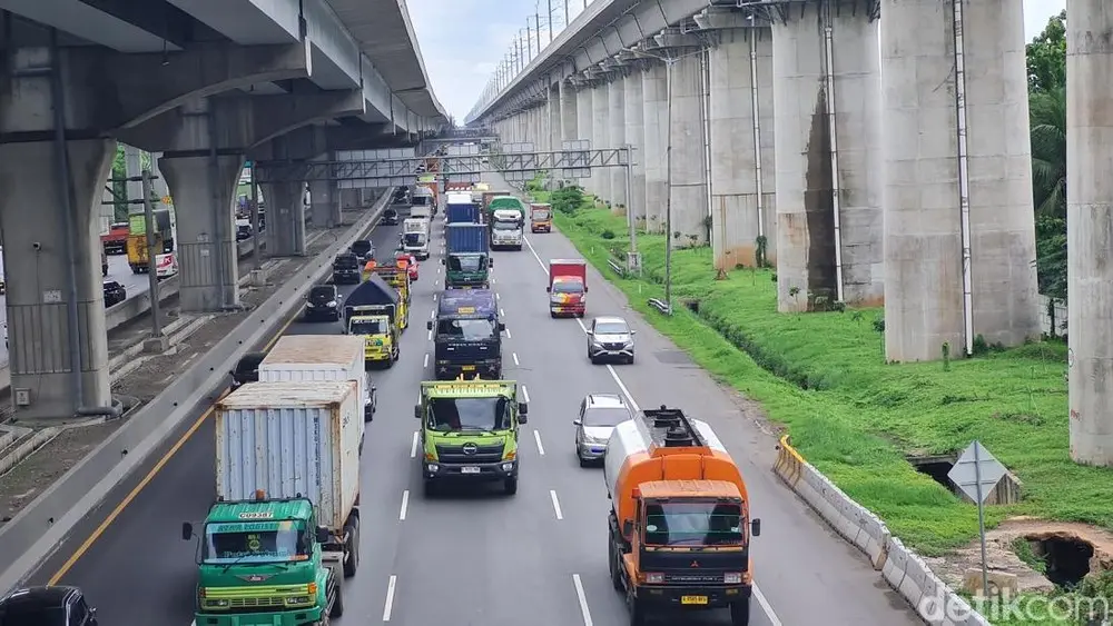 Libur Nataru, Pembatasan Angkutan Barang Diberlakukan, Pengusaha Ajukan Pengecualian Truk Sumbu 3