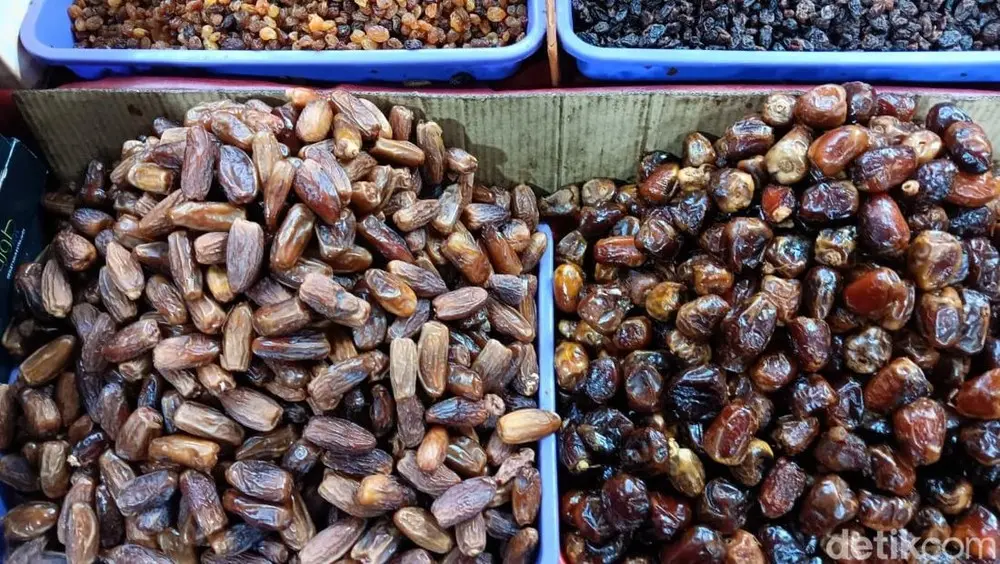 Ramadan Berkah: Kurma Khalas dan Mesir Jadi Primadona di Tanah Abang, Harga Melonjak!