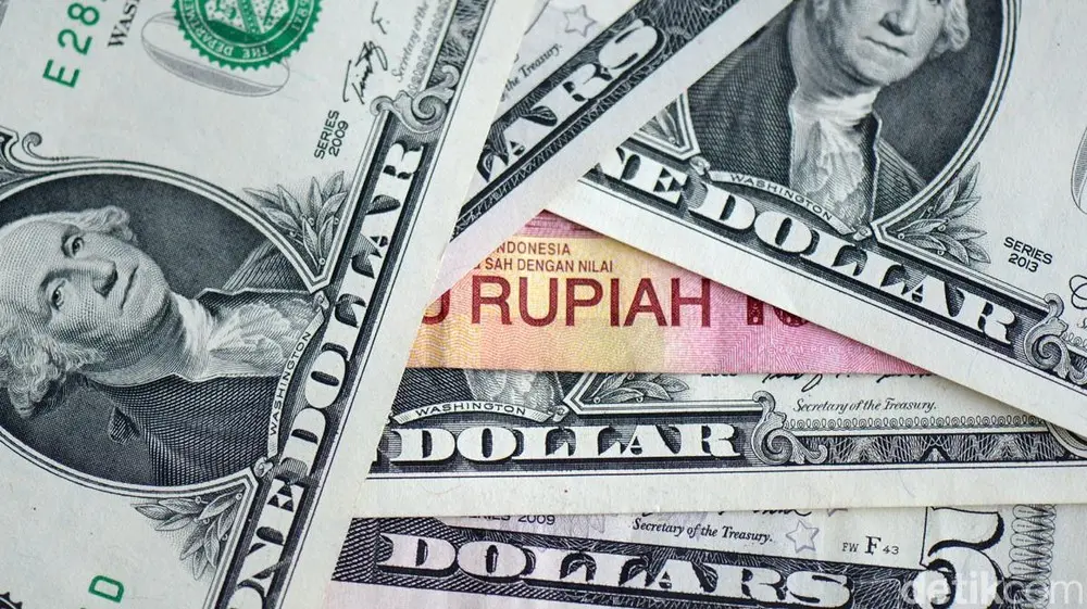 Rupiah Tertekan, Ekonomi Indonesia Hadapi Tantangan Ganda