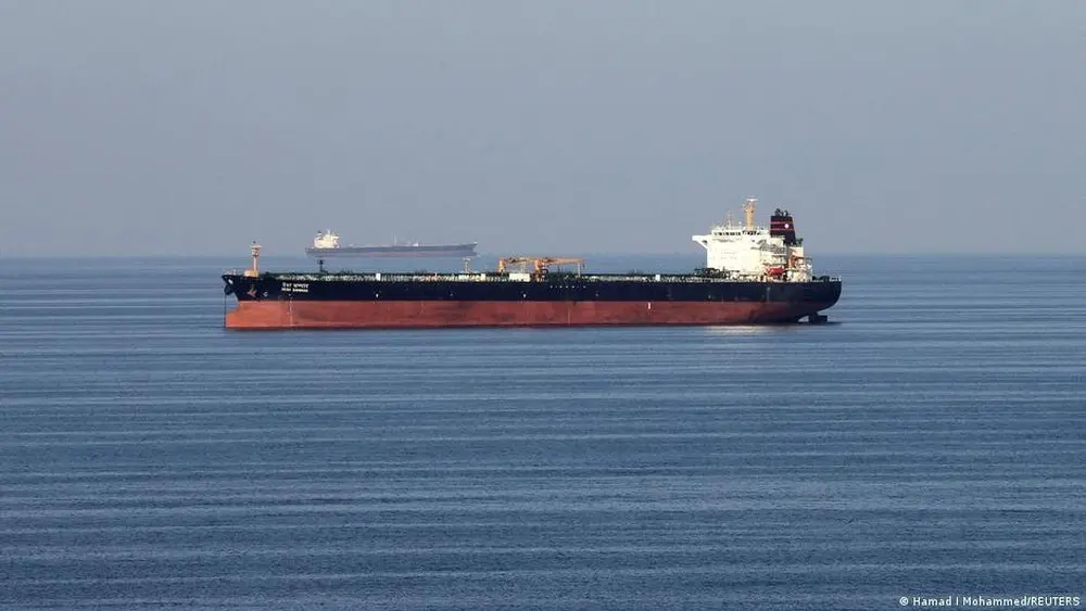 Ketegangan Meningkat: AS dan Israel Serang Iran, Selat Hormuz di Ambang Penutupan