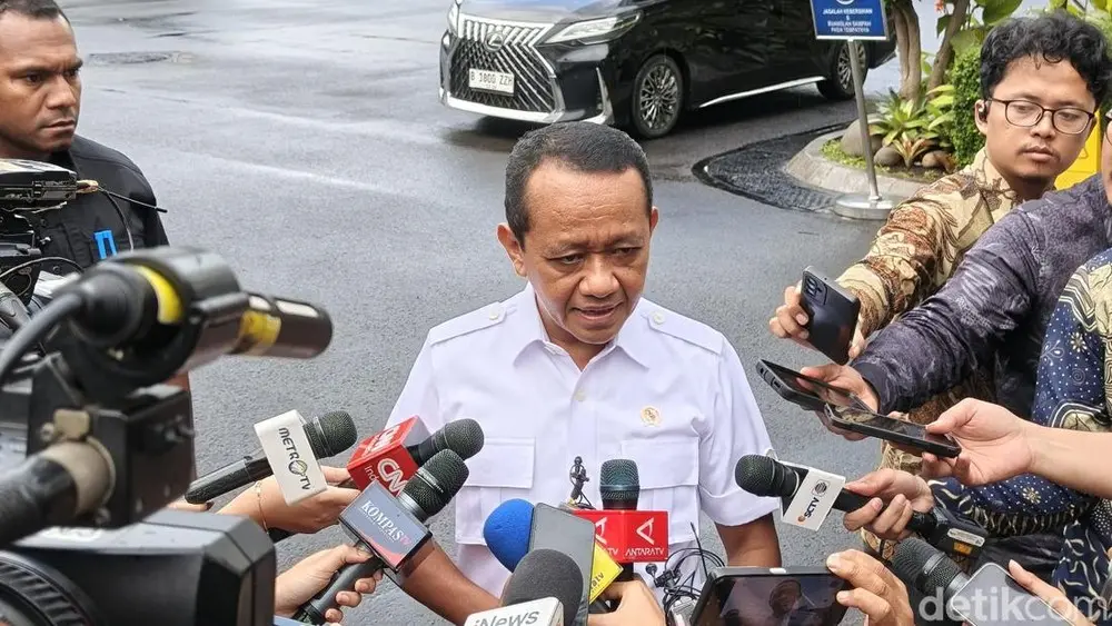 Prabowo Undang Bahlil ke Hambalang, Bahas Strategi Hadapi Gejolak Harga Minyak Dunia