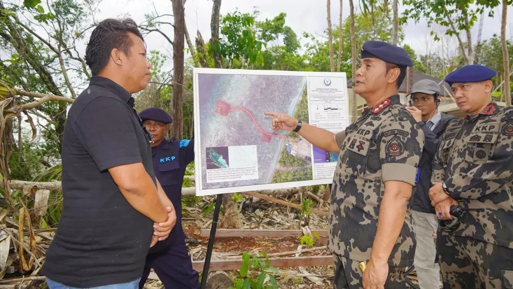 Resor Asing di Maratua Disegel Akibat Tak Kantongi Izin Pemanfaatan Ruang Laut