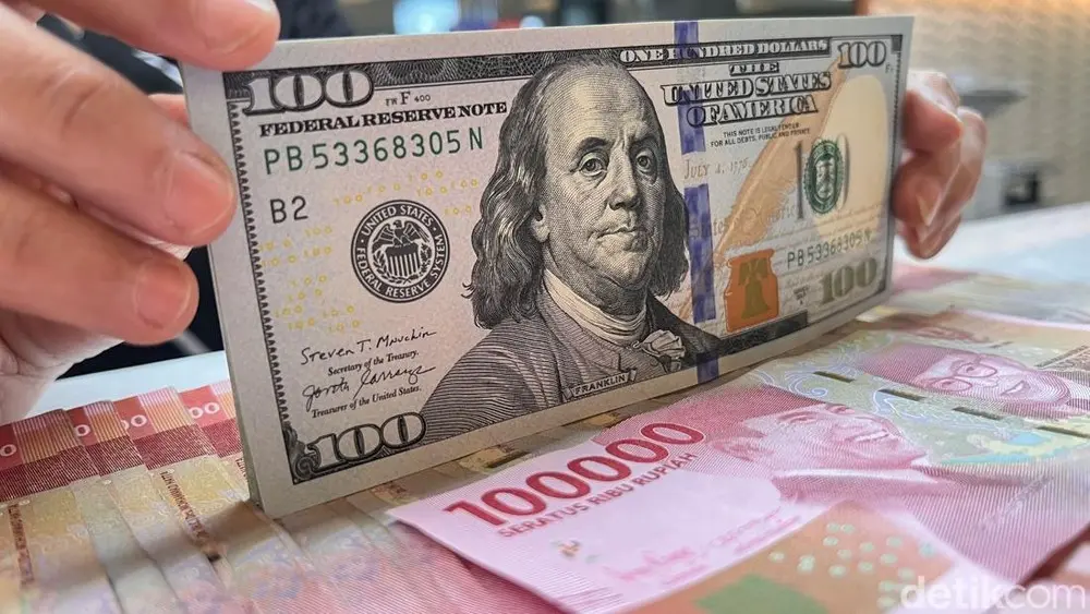 Dolar AS Bertahan di Kisaran Rp 17.200, Sempat Sentuh Level Terendah