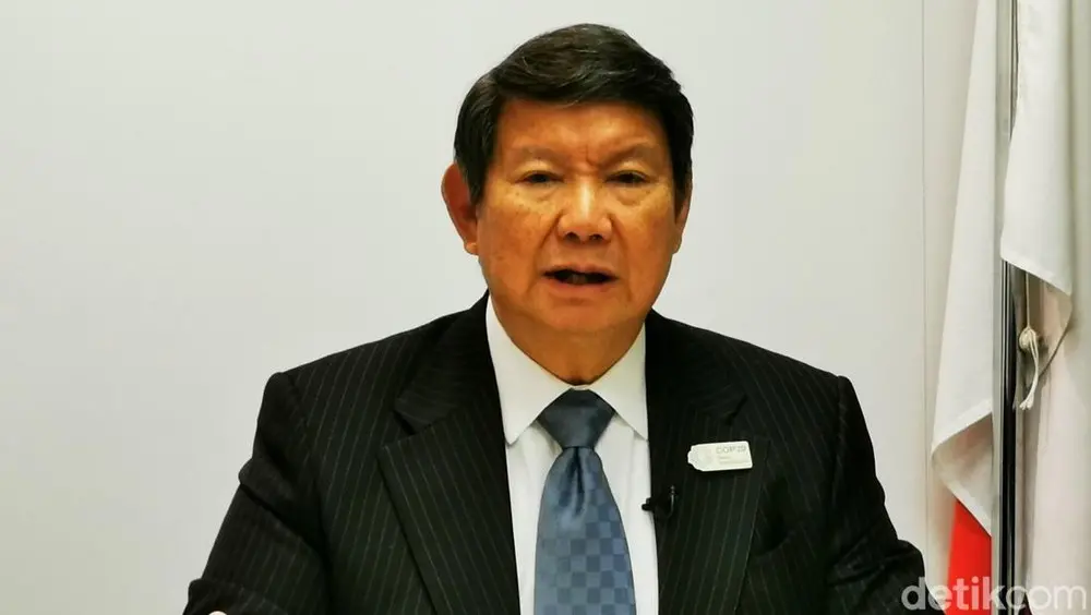 Tangerang – Utusan Khusus Presiden Bidang Energi dan Iklim, Hashim Djojohadikusumo, baru-baru ini menyampaikan sebuah pernyataan menarik yang menyoroti latar belakang unik Presiden Republik Indonesia, Prabowo Subianto. Menurut Hashim, Prabowo adalah satu-satunya Presiden RI yang memiliki pengalaman langsung dalam bisnis perminyakan, sebuah kualifikasi yang diyakini dapat memberikan pemahaman mendalam terhadap tantangan dan peluang di sektor strategis ini.