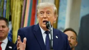Wajah Trump Abadi di Koin Dolar AS Bikin Geger