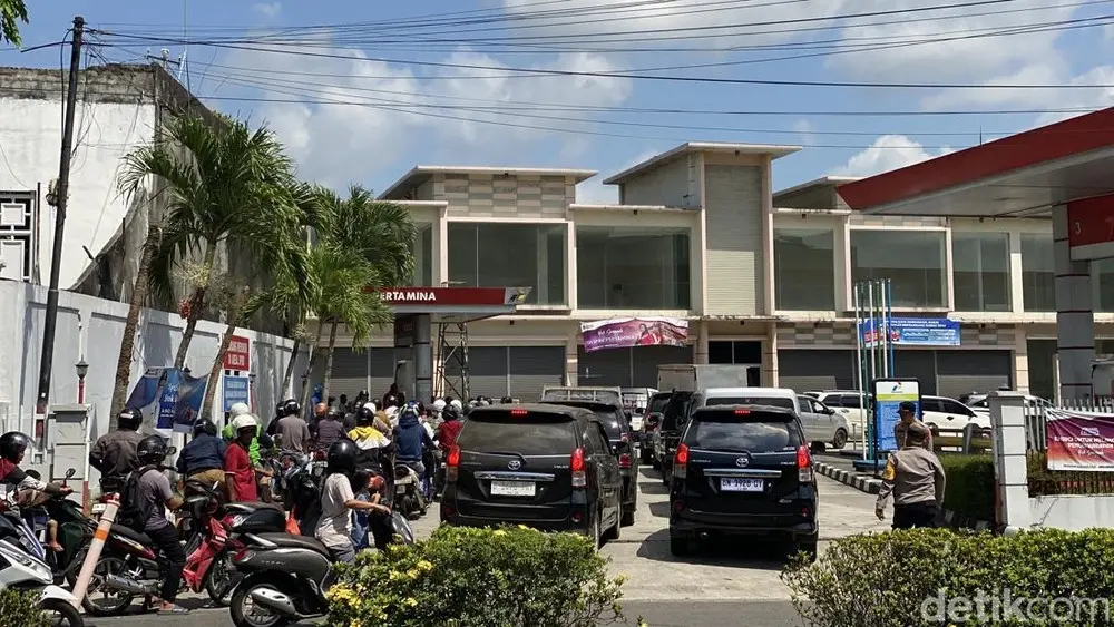 Terungkap Antrean SPBU Hanya Panik Beli