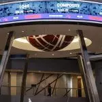 Guncangan Bursa Puluhan Saham RI Terlempar Indeks