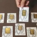Emas Antam Anjlok Drastis Cek Harga Terkini