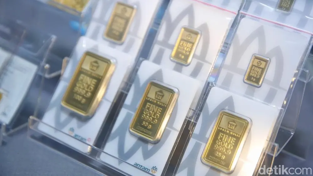 Harga Emas Anjlok Drastis Pekan Ini
