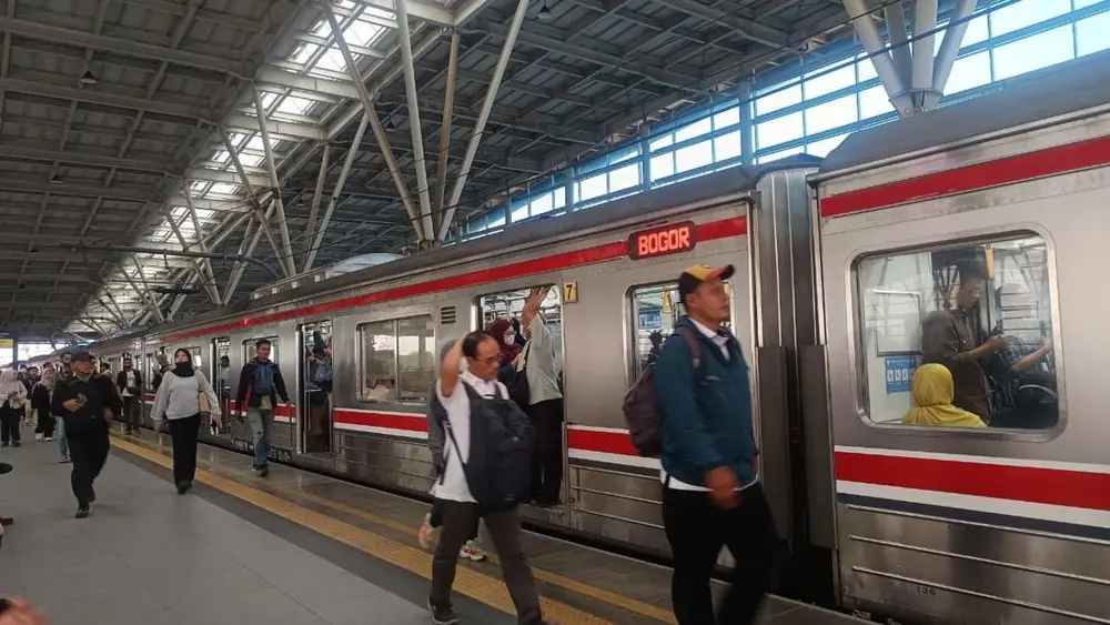 Solusi Cepat Atasi Lonjakan Penumpang KRL