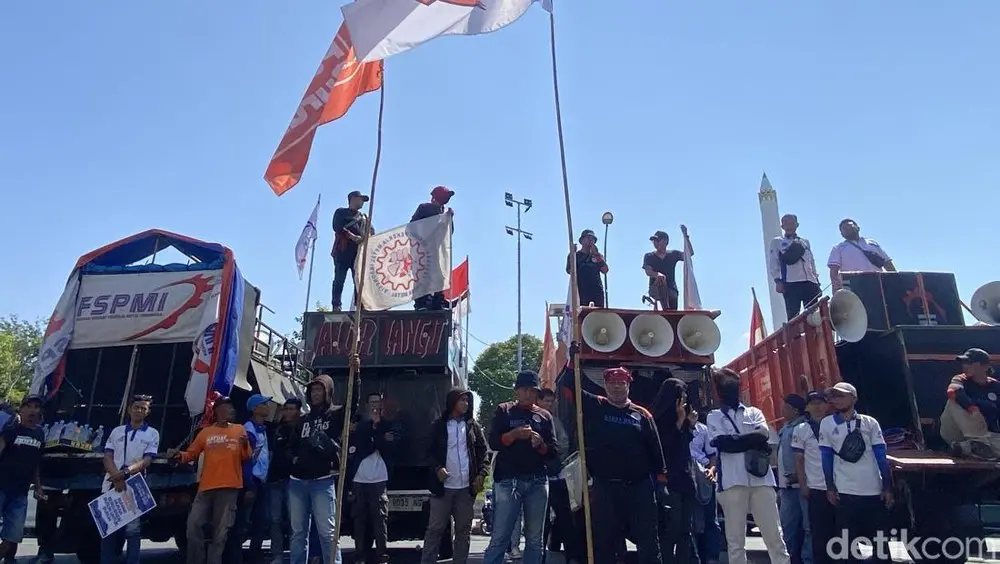 Buruh Desak Kenaikan Upah Minimum 2027