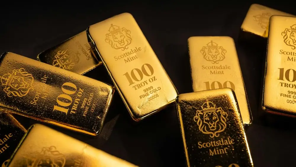 Harga Emas Dunia Terancam Terus Merosot