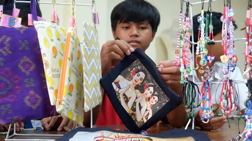 Karya Siswa Disabilitas Bali Gebrak Pasar