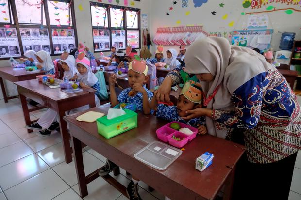 BPOM Awasi Ketat Program Makan Gratis, Cegah Keracunan Anak Sekolah