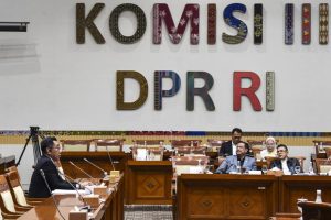 DPR Tetapkan Pimpinan KPK Periode 2024-2029 Lewat Voting