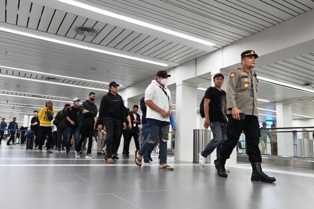 Pulang Kampung: 21 WNI Korban Penipuan di Myanmar