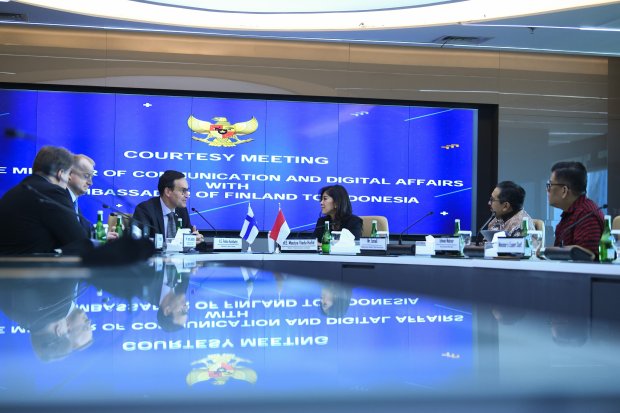 Finlandia Lirik Indonesia Bangun Pusat Data