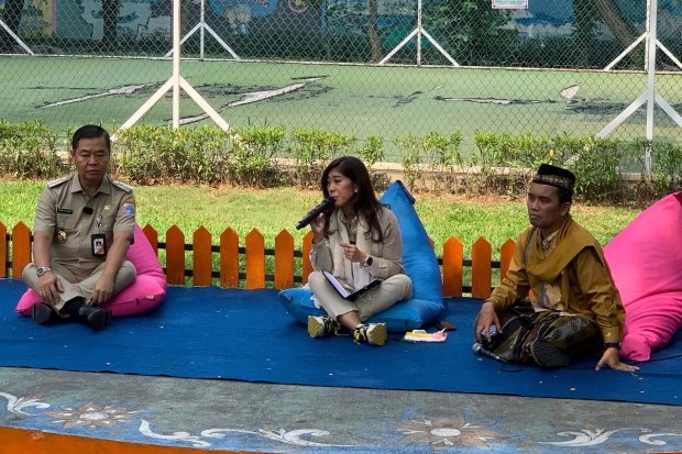 Menteri Kominfo Menangis Minta Maaf, Pegawai Terlibat Judi Online