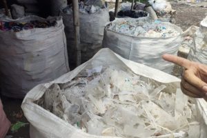 Indonesia Bersiap Lepas dari Sampah Plastik Impor, Prabowo Hapus Utang UMKM