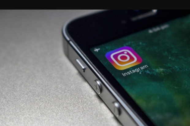 Instagram Rilis Fitur Baru: Bagikan Lokasi Real-Time dan Kustomisasi DM