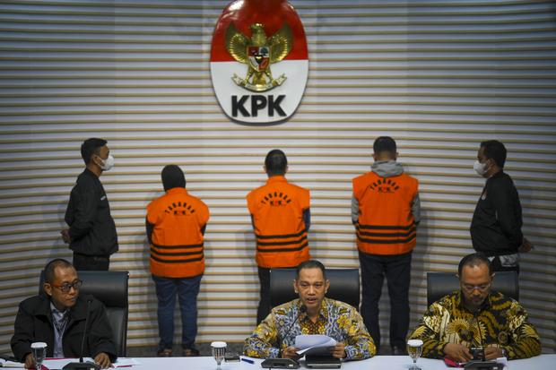 OTT Wali Kota Pekanbaru: KPK Sita Miliaran Rupiah, Tiga Tersangka Ditahan