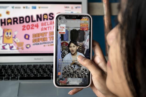 Perlambatan Belanja Konsumen Ancam Transaksi E-Commerce