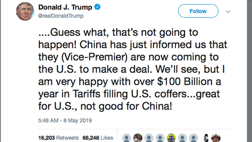 Ancaman Tarif Trump Tekan Harga Emas, Potensi Naik Tetap Terbuka