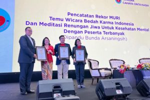 Meditasi Akbar Pecahkan Rekor MURI