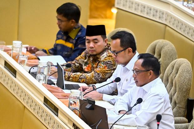 Pelantikan Kepala Daerah Ditunda:  Menunggu Putusan MK