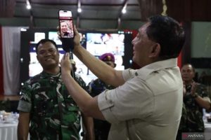 Prabowo Sampaikan Ucapan Tahun Baru ke Prajurit TNI di Papua