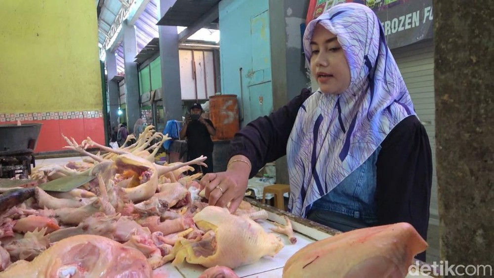 Harga Ayam di Palembang Beragam: Ada yang Murah Meriah!