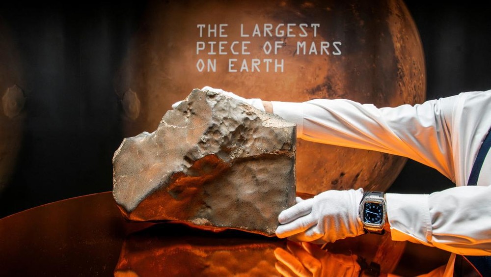 Meteorit Mars Raksasa Laku Keras, Dibeli dengan Harga Fantastis!