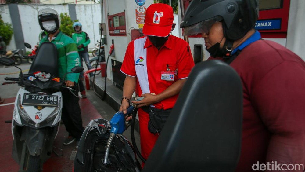 Harga BBM Pertamina Naik, Pertamax Tembus Rp 12.500 per Liter!