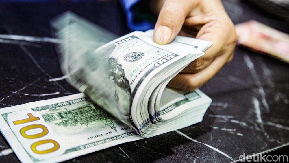 Rupiah Tertekan, Dolar AS Sentuh Rp 16.315