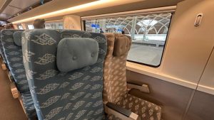 Jangan Coba-coba! KCIC Ancam Penjara Bagi Pencuri Bantal Kereta Cepat Whoosh