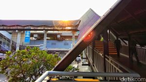 LRT Jakarta Permudah Akses ke Mal dengan Jembatan Penghubung Baru