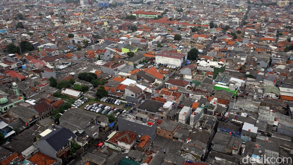 Pertumbuhan Penduduk Jadi Tantangan Pembangunan Era Prabowo