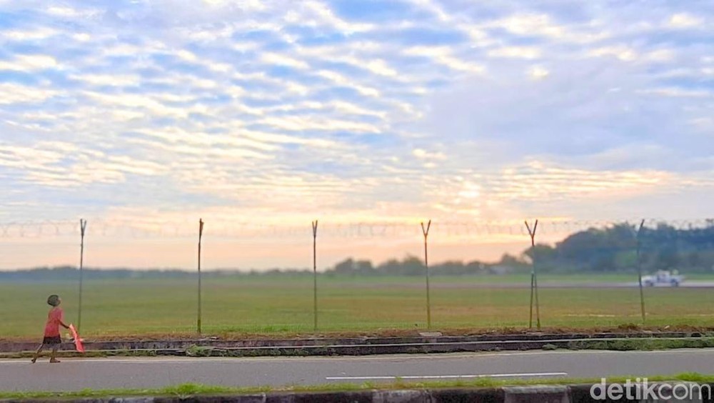 Layang-layang Mengancam, Puluhan Penerbangan di Soetta Terganggu