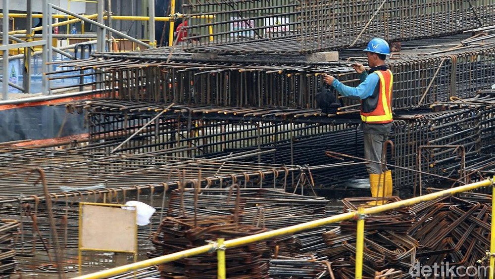 Serbuan Baja Impor Hantui Industri Lokal, Intervensi Pemerintah Mendesak