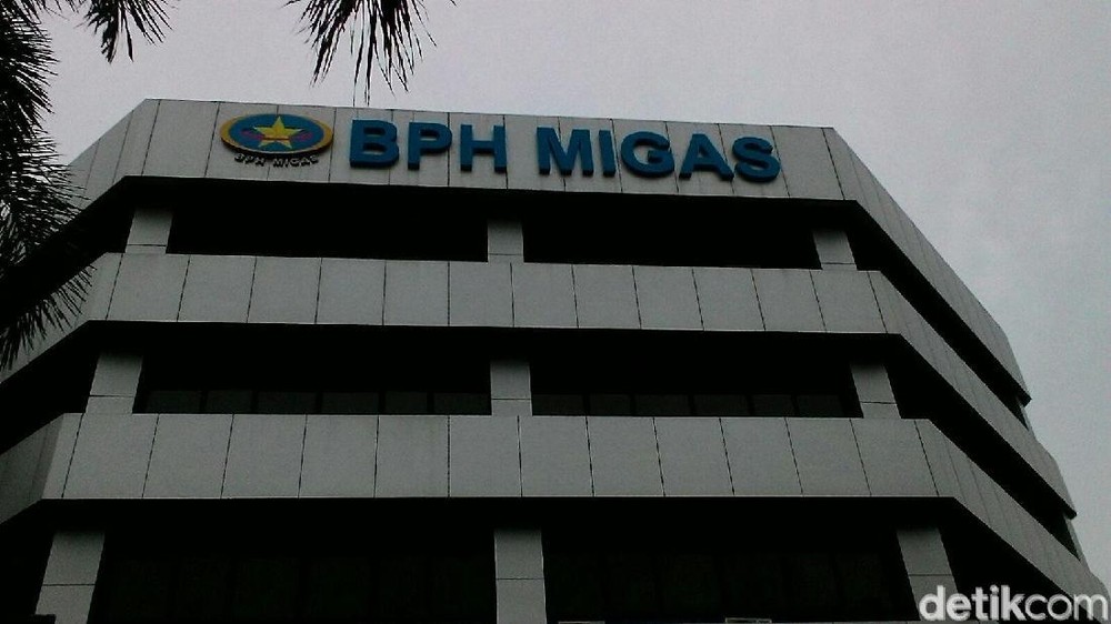 DPR Tetapkan Nama-Nama Pimpinan BPH Migas Periode 2025-2029